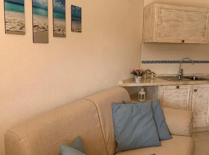 Turquoise & Wood Stylish House 23 度假居 *